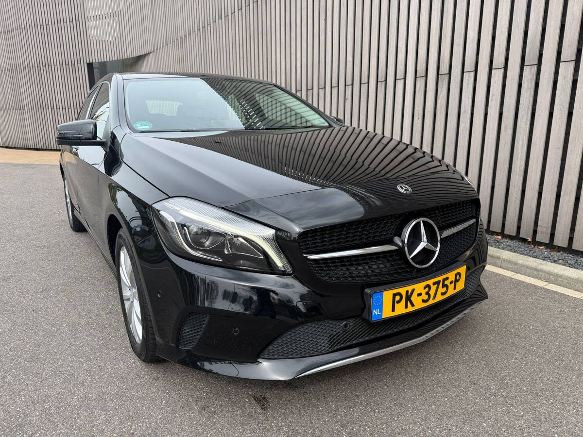 Mercedes-Benz A-Klasse Mercedes-Benz A-klasse 160 Ambition /Led / Cruise / Navigatie