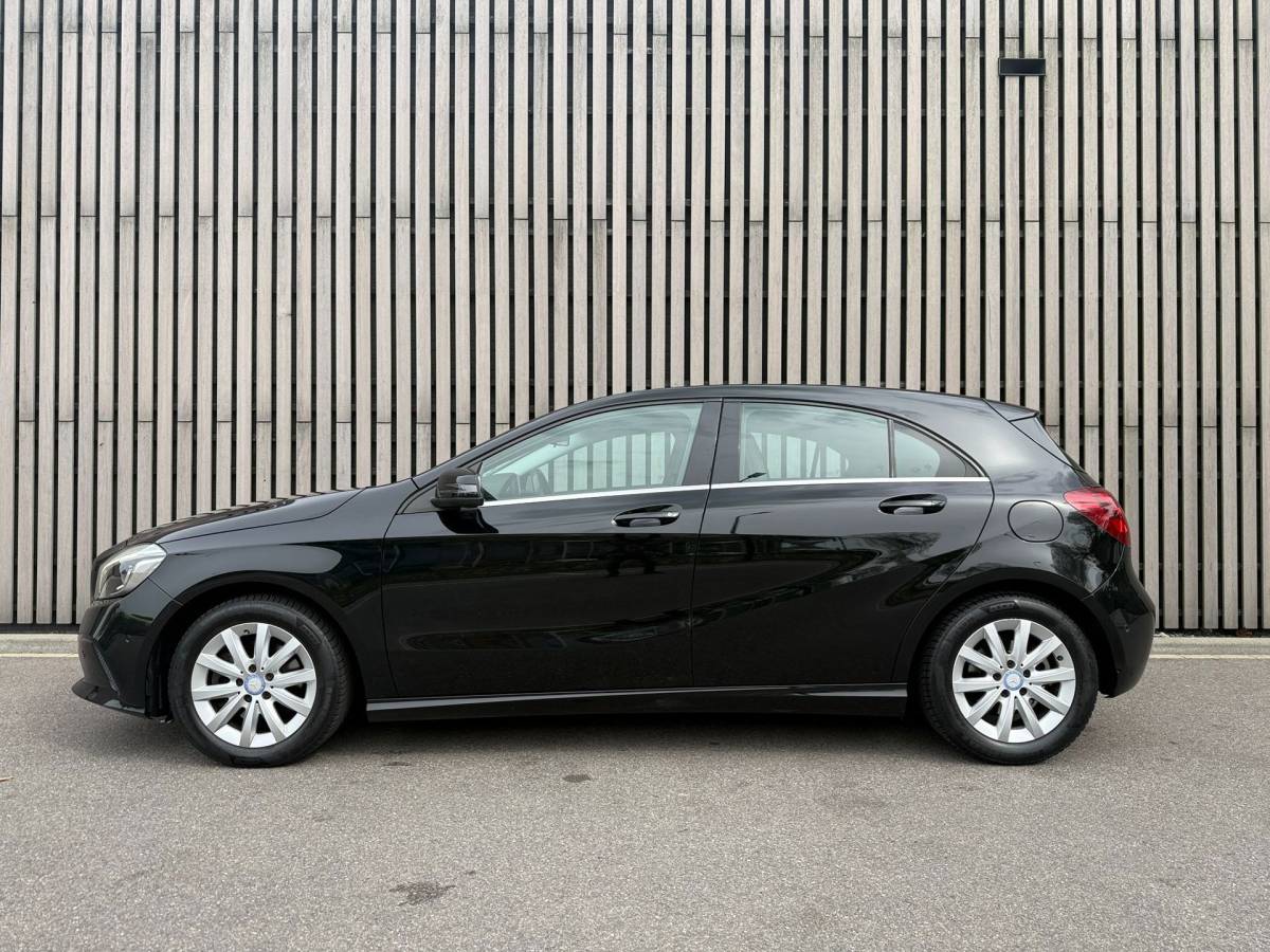 Mercedes-Benz A-Klasse Mercedes-Benz A-klasse 160 Ambition /Led / Cruise / Navigatie