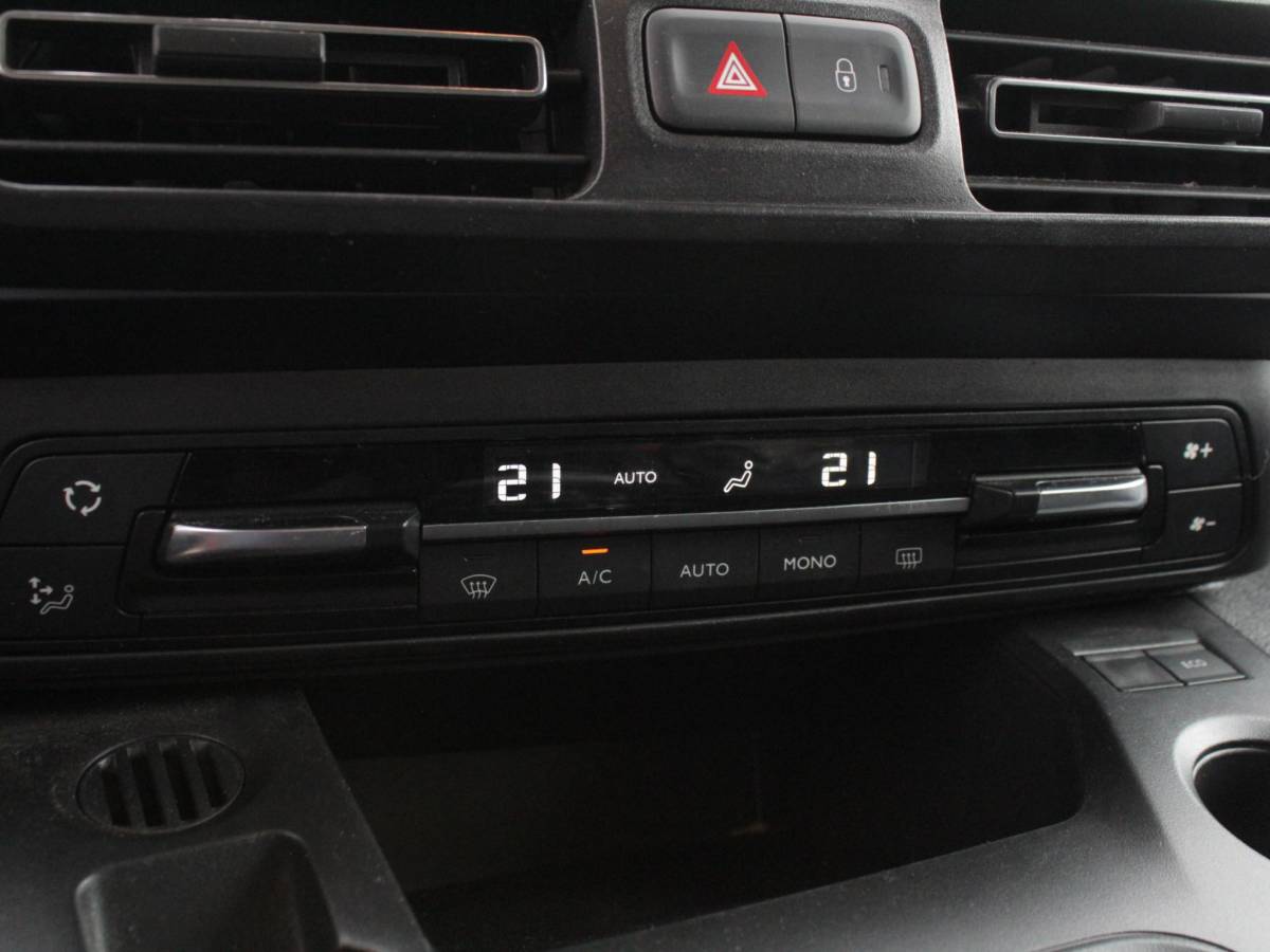 Peugeot Rifter Peugeot Rifter Long 1.2 Puretech Long Allure Automaat | Carplay / Android Auto | Clima | Park sens
