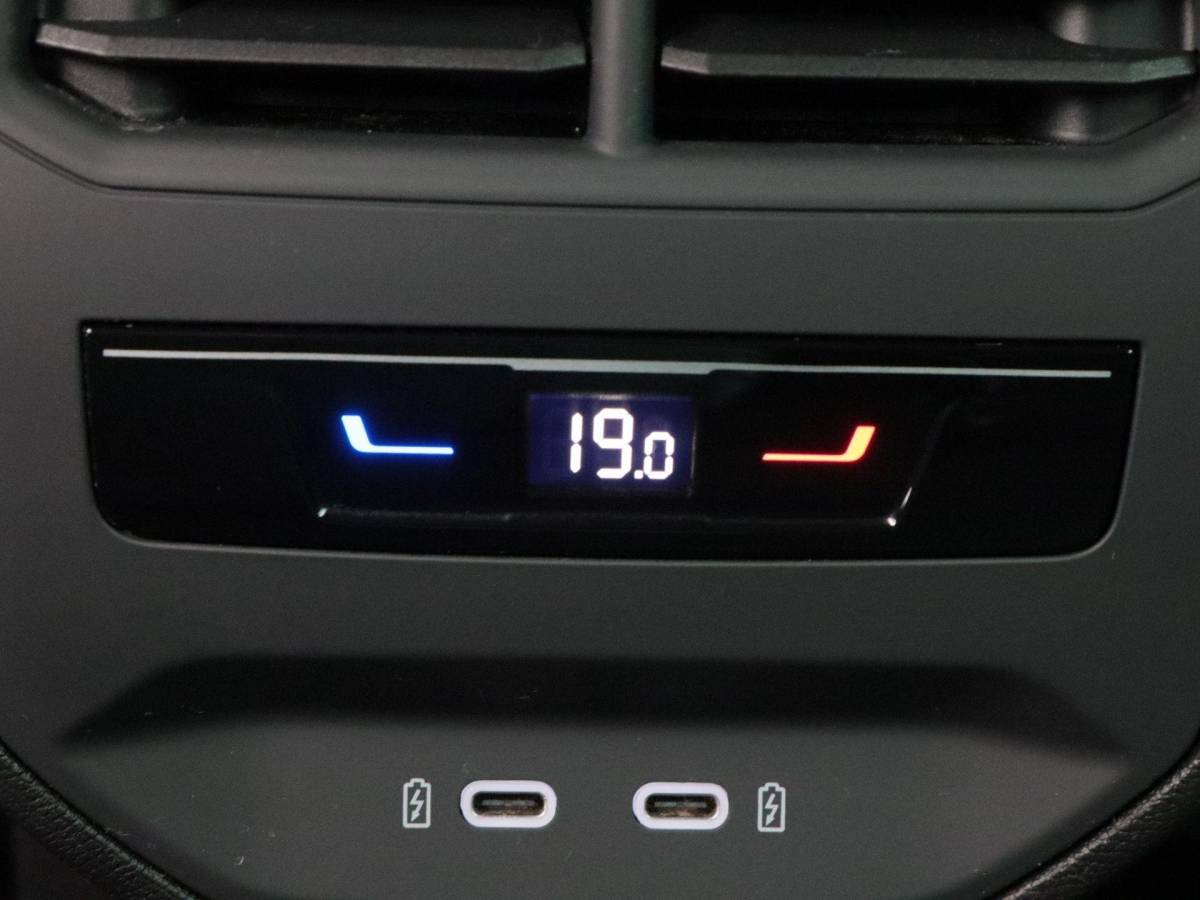 CUPRA Formentor CUPRA Formentor 1.4 e-Hybrid 204 Pk | Stoel/Stuur Verwarming | Panoramadak | Full LED | Adaptive Cruise | Navigatie | CarPlay | 19 Inch | 42.420 Km !!