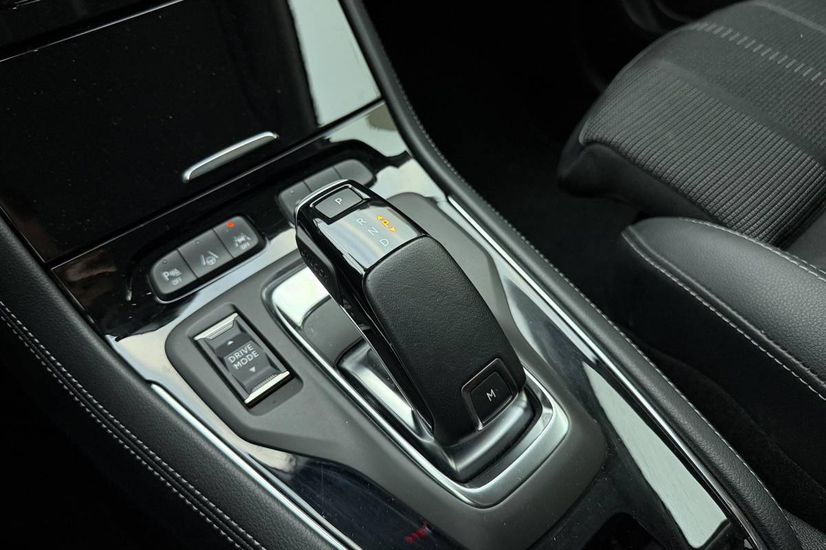 Opel Grandland Opel Grandland 1.2 Turbo Level 3 | Adaptive Cruise Control | Stoelverwarming | Verwarmd stuurwiel | Navigatie | Camera | Elektrische kofferklep | Full LED | Keyless Entry & Start | 1e Eigenaar