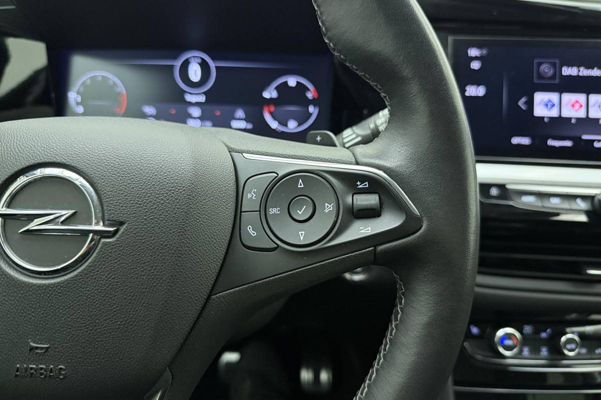 Opel Grandland Opel Grandland 1.2 Turbo Level 3 | Adaptive Cruise Control | Stoelverwarming | Verwarmd stuurwiel | Navigatie | Camera | Elektrische kofferklep | Full LED | Keyless Entry & Start | 1e Eigenaar