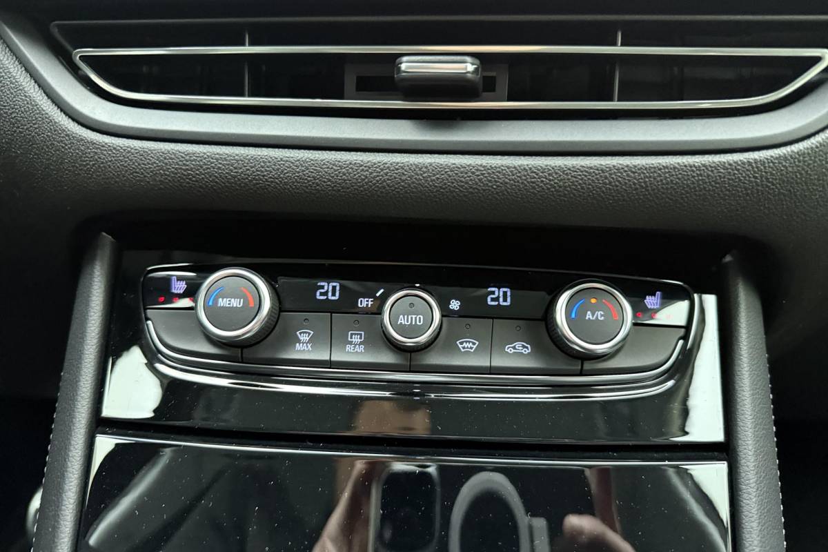 Opel Grandland Opel Grandland 1.2 Turbo Level 3 | Adaptive Cruise Control | Stoelverwarming | Verwarmd stuurwiel | Navigatie | Camera | Elektrische kofferklep | Full LED | Keyless Entry & Start | 1e Eigenaar