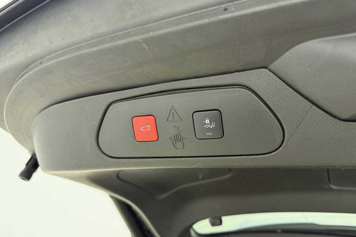 Opel Grandland Opel Grandland 1.2 Turbo Level 3 | Adaptive Cruise Control | Stoelverwarming | Verwarmd stuurwiel | Navigatie | Camera | Elektrische kofferklep | Full LED | Keyless Entry & Start | 1e Eigenaar