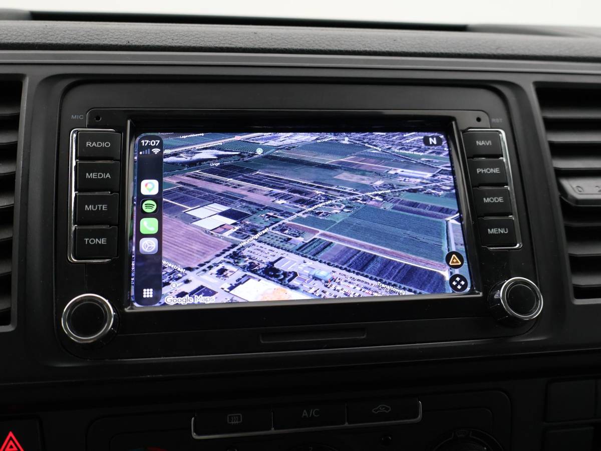 Volkswagen Transporter Volkswagen Transporter 2.0 TDI L2H1 5-PERS DUBBEL CABINE EURO 6 | APPLE CARPLAY | TREKHAAK 2200 KG | CAMERA