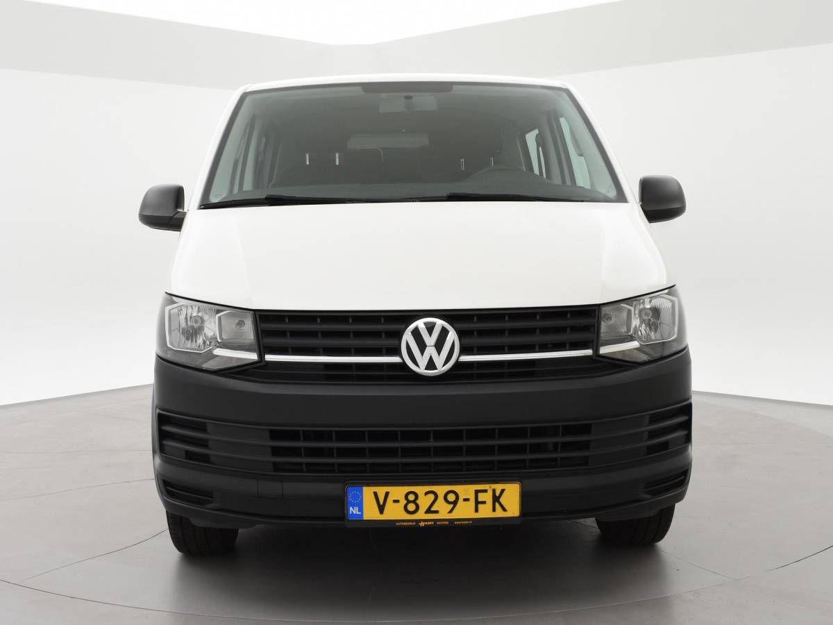 Volkswagen Transporter Volkswagen Transporter 2.0 TDI L2H1 5-PERS DUBBEL CABINE EURO 6 | APPLE CARPLAY | TREKHAAK 2200 KG | CAMERA