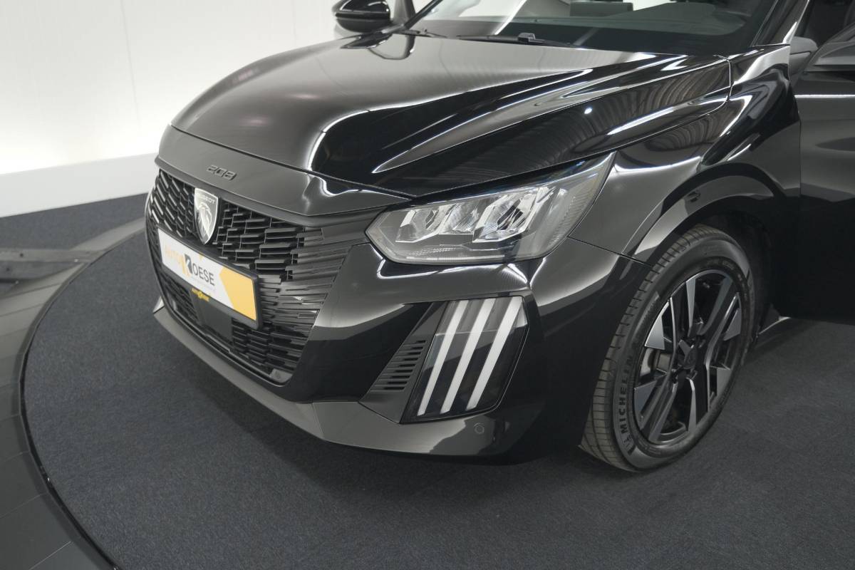 Peugeot 208 Peugeot 208 PureTech 100 Allure | Apple Carplay | Parkeersensoren | Climate Control