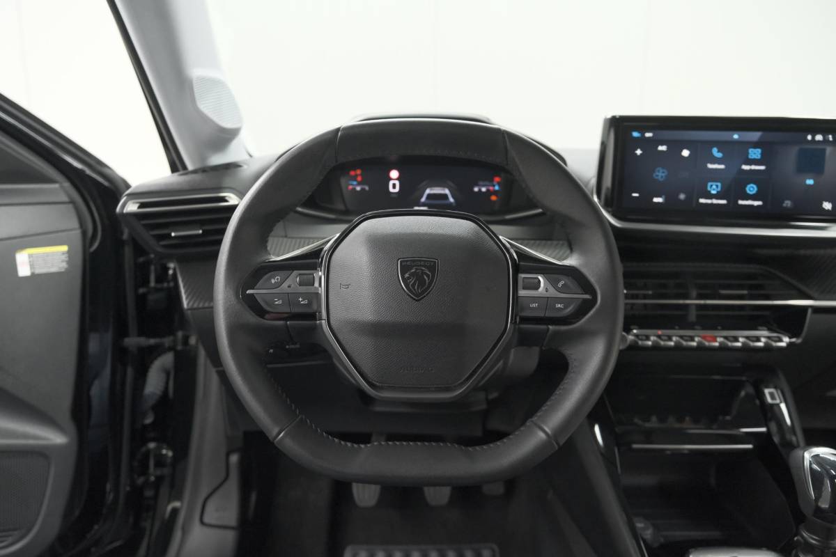 Peugeot 208 Peugeot 208 PureTech 100 Allure | Apple Carplay | Parkeersensoren | Climate Control