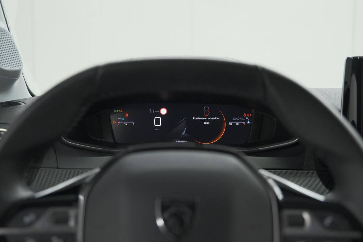 Peugeot 208 Peugeot 208 PureTech 100 Allure | Apple Carplay | Parkeersensoren | Climate Control