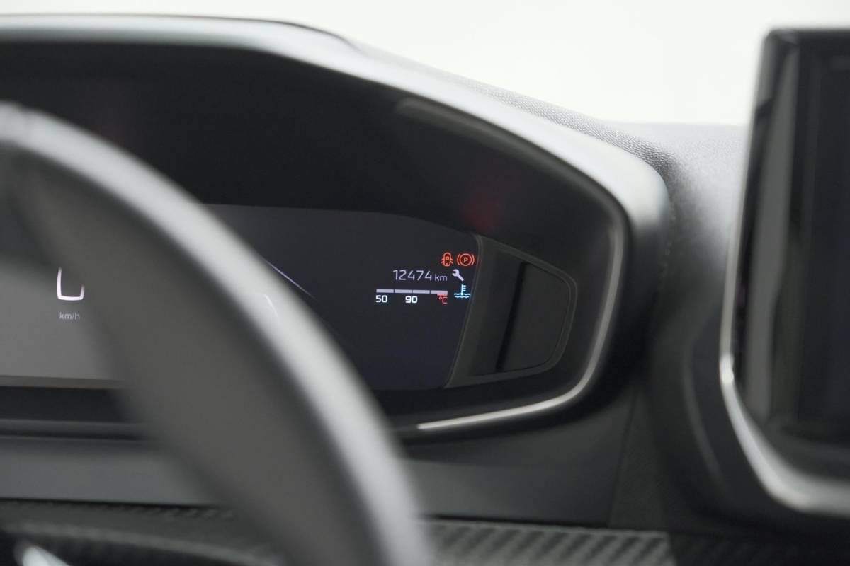 Peugeot 208 Peugeot 208 PureTech 100 Allure | Apple Carplay | Parkeersensoren | Climate Control