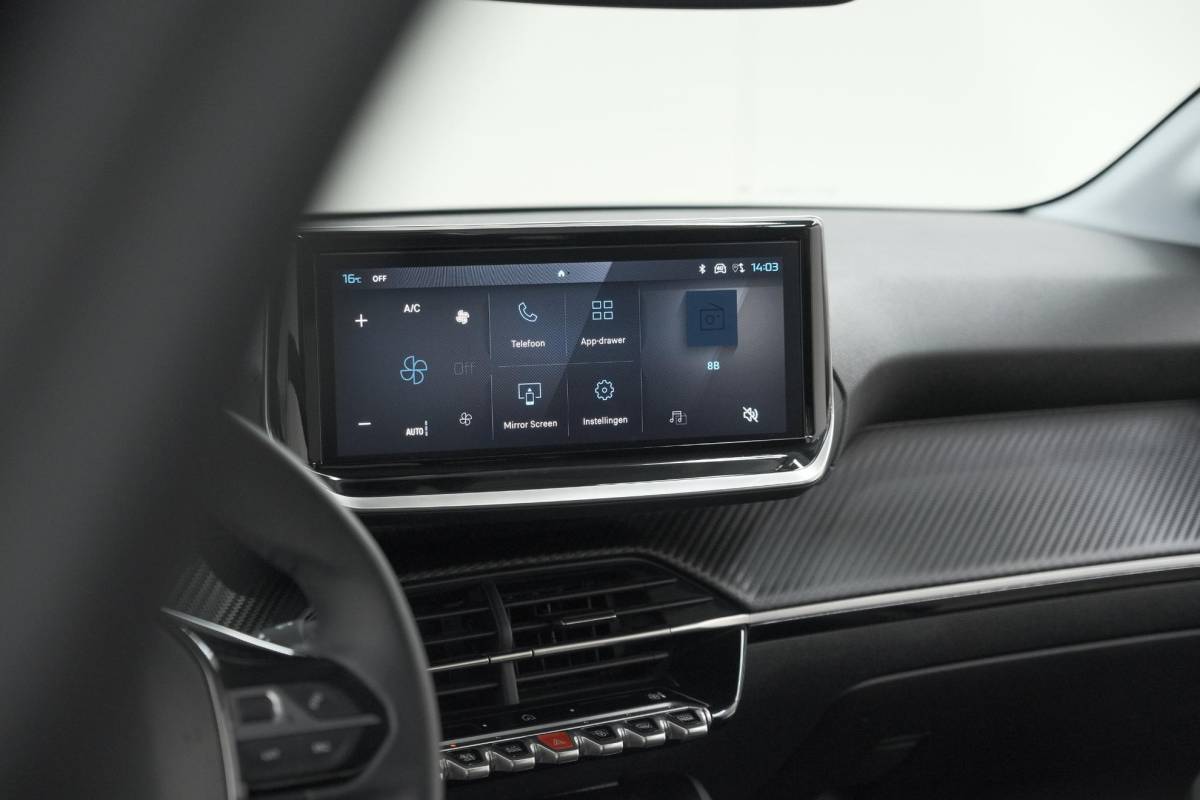 Peugeot 208 Peugeot 208 PureTech 100 Allure | Apple Carplay | Parkeersensoren | Climate Control