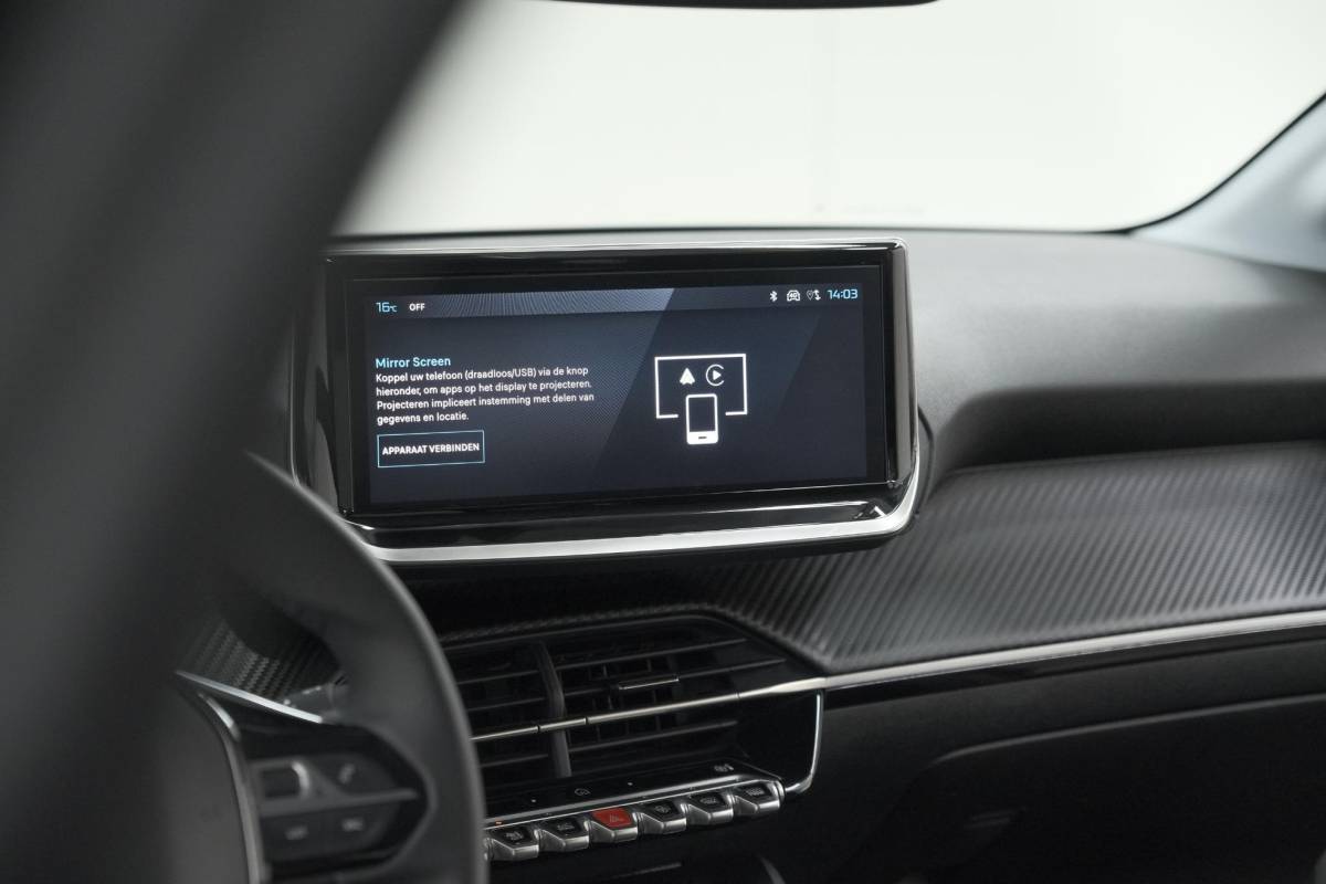 Peugeot 208 Peugeot 208 PureTech 100 Allure | Apple Carplay | Parkeersensoren | Climate Control