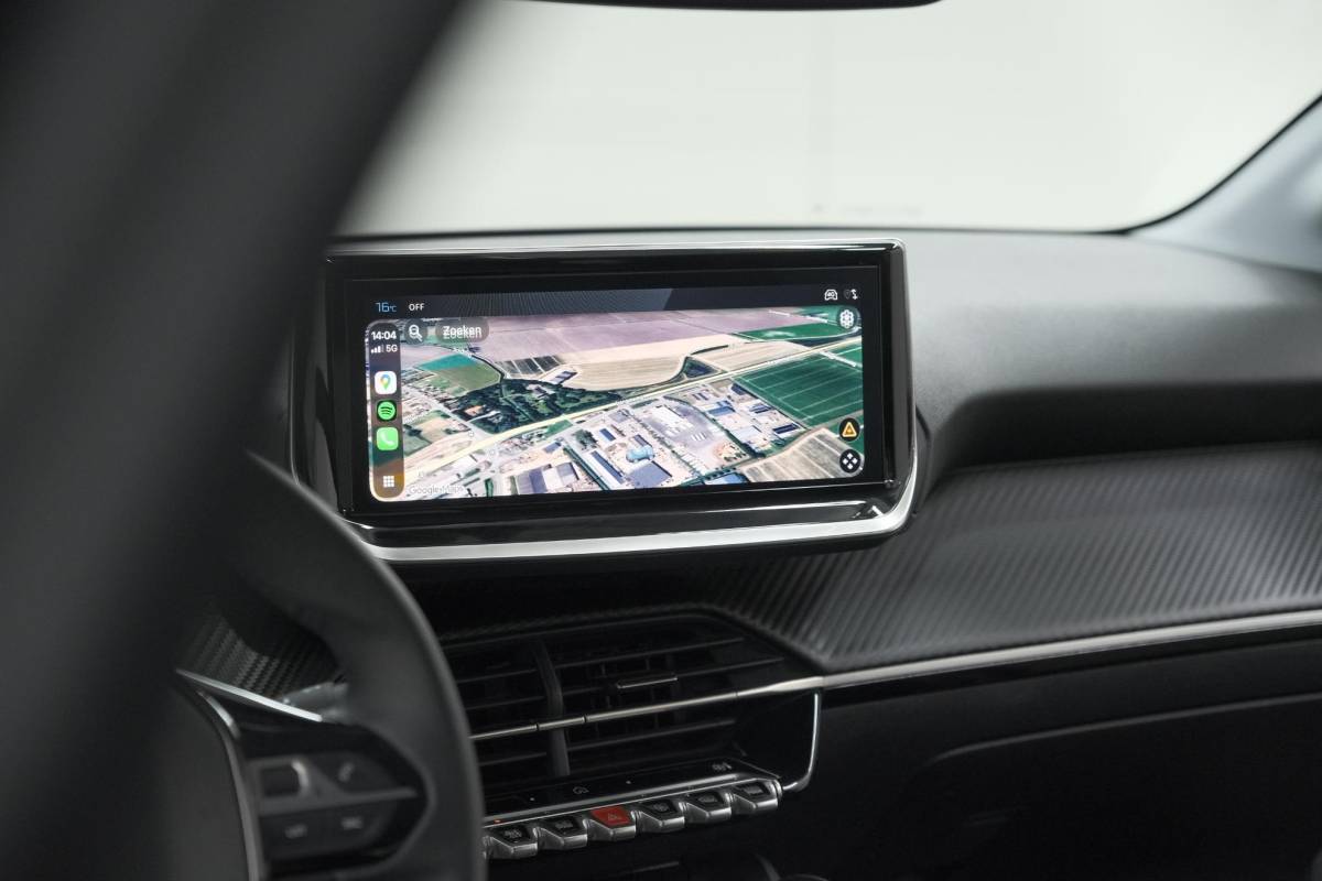 Peugeot 208 Peugeot 208 PureTech 100 Allure | Apple Carplay | Parkeersensoren | Climate Control