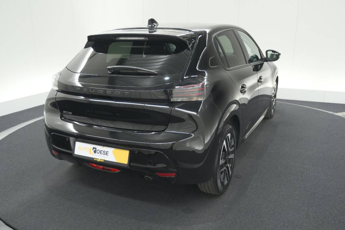 Peugeot 208 Peugeot 208 PureTech 100 Allure | Apple Carplay | Parkeersensoren | Climate Control
