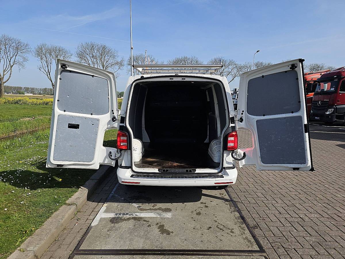 Volkswagen Transporter VOLKSWAGEN TRANSPORTER 2.0 TDI l1h1 150pk automaat!