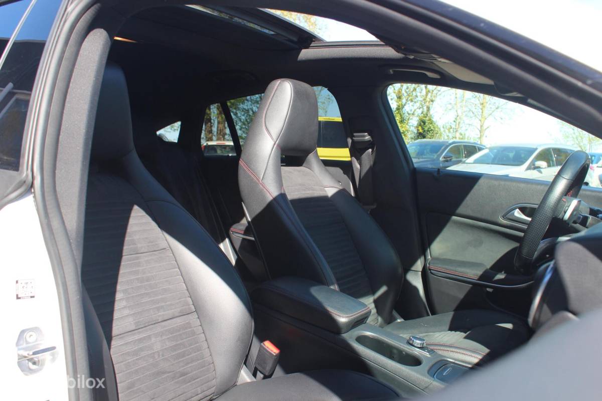 Mercedes-Benz CLA Mercedes CLA-klasse Shooting Brake 180 AMG Pano/Leder/Camera