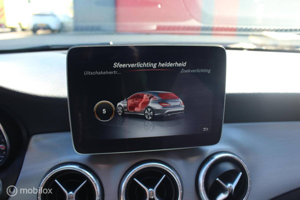 Mercedes-Benz CLA Mercedes CLA-klasse Shooting Brake 180 AMG Pano/Leder/Camera