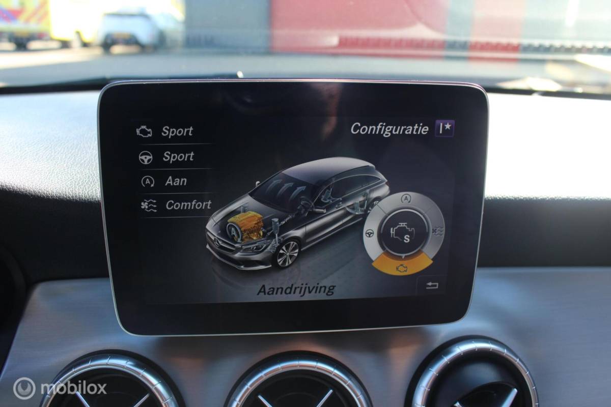 Mercedes-Benz CLA Mercedes CLA-klasse Shooting Brake 180 AMG Pano/Leder/Camera