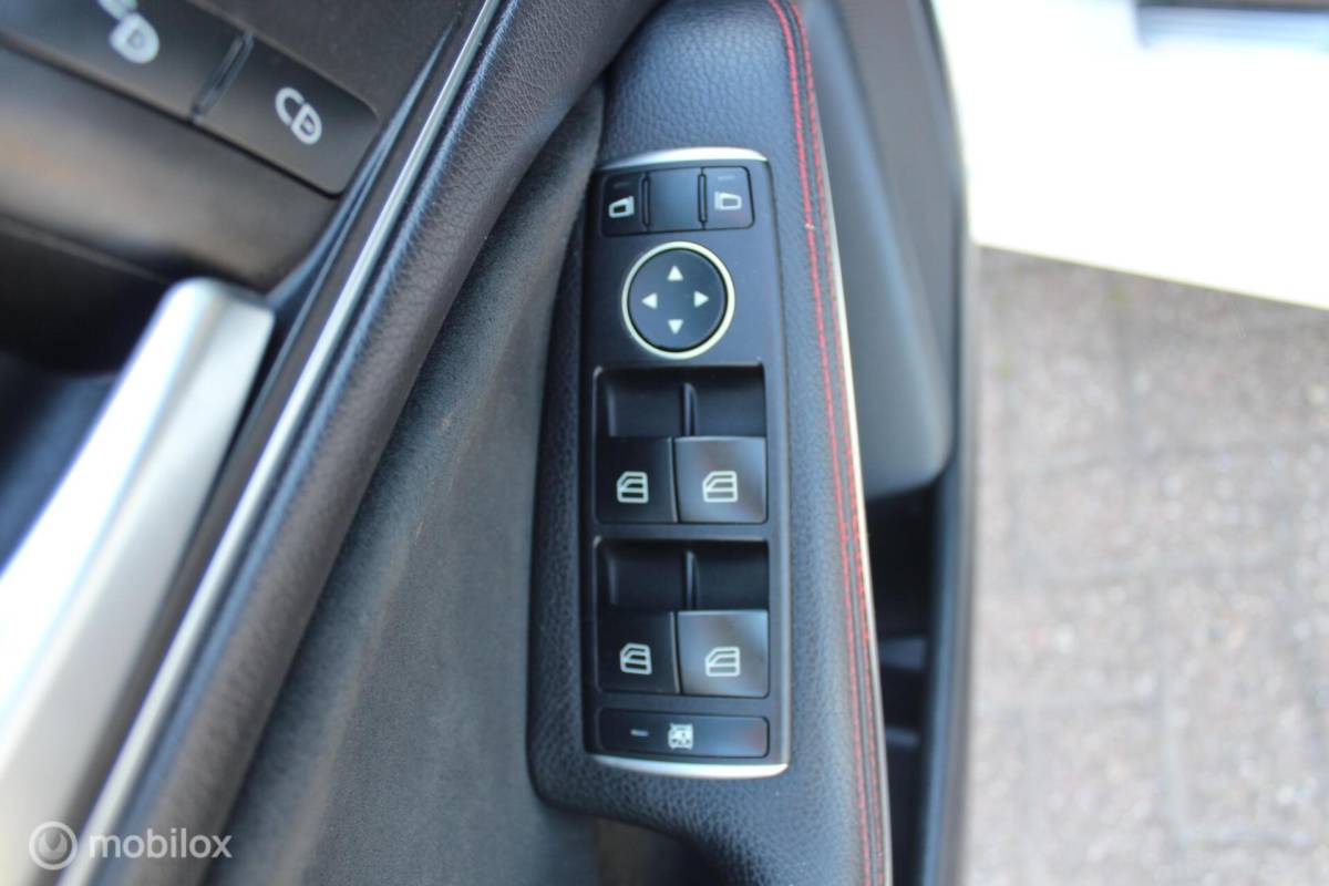 Mercedes-Benz CLA Mercedes CLA-klasse Shooting Brake 180 AMG Pano/Leder/Camera