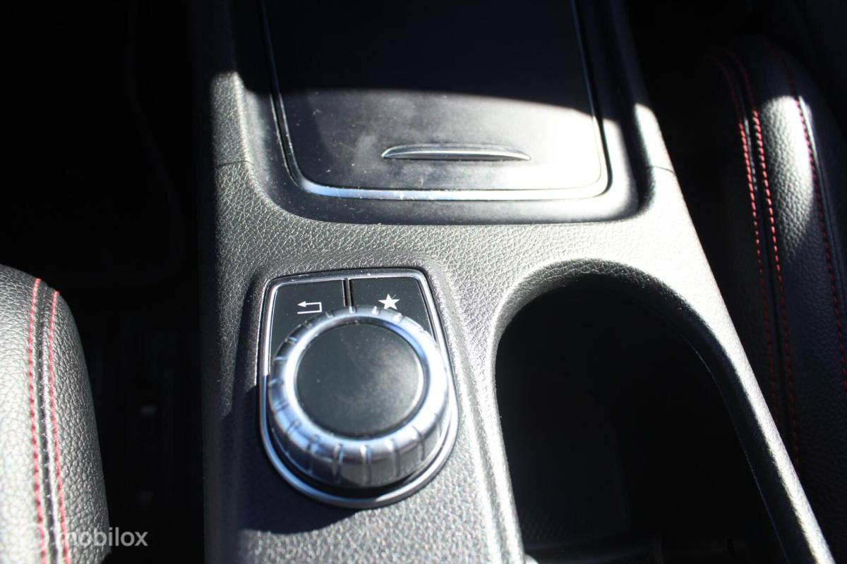 Mercedes-Benz CLA Mercedes CLA-klasse Shooting Brake 180 AMG Pano/Leder/Camera