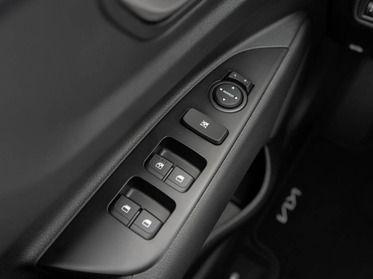 Kia Stonic Kia Stonic 1.0 T-GDi MHEV DynamicLine | Op voorraad !| Stoel en stuurverwarming |