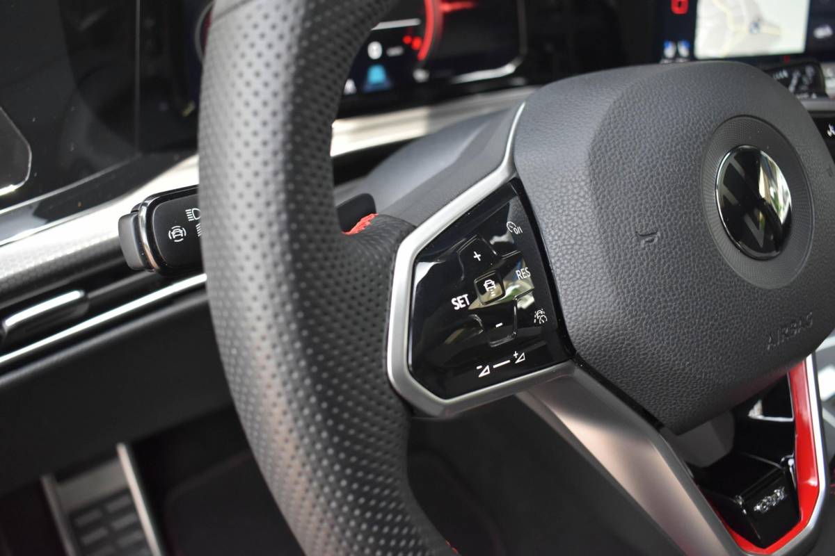 Volkswagen Golf Volkswagen Golf 2.0 TSI GTI Pano Leder ELC Stoelen Cam IQ Zitklima