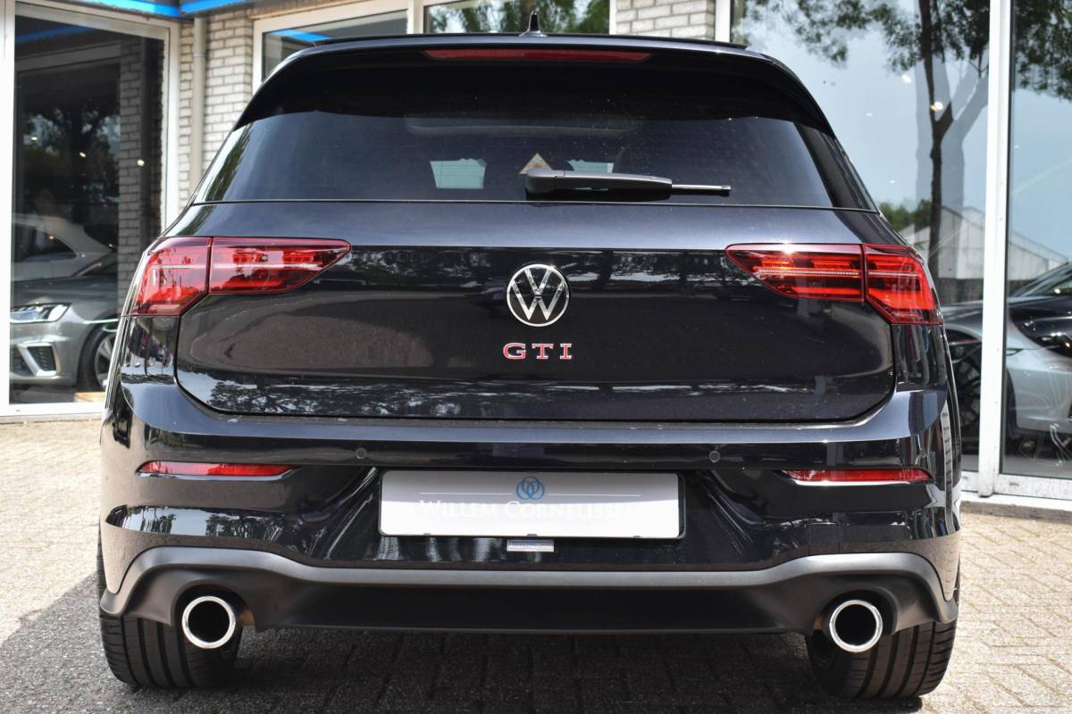Volkswagen Golf Volkswagen Golf 2.0 TSI GTI Pano Leder ELC Stoelen Cam IQ Zitklima
