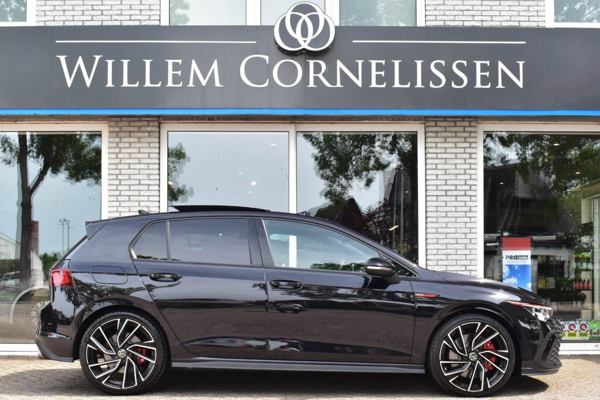 Volkswagen Golf Volkswagen Golf 2.0 TSI GTI Pano Leder ELC Stoelen Cam IQ Zitklima