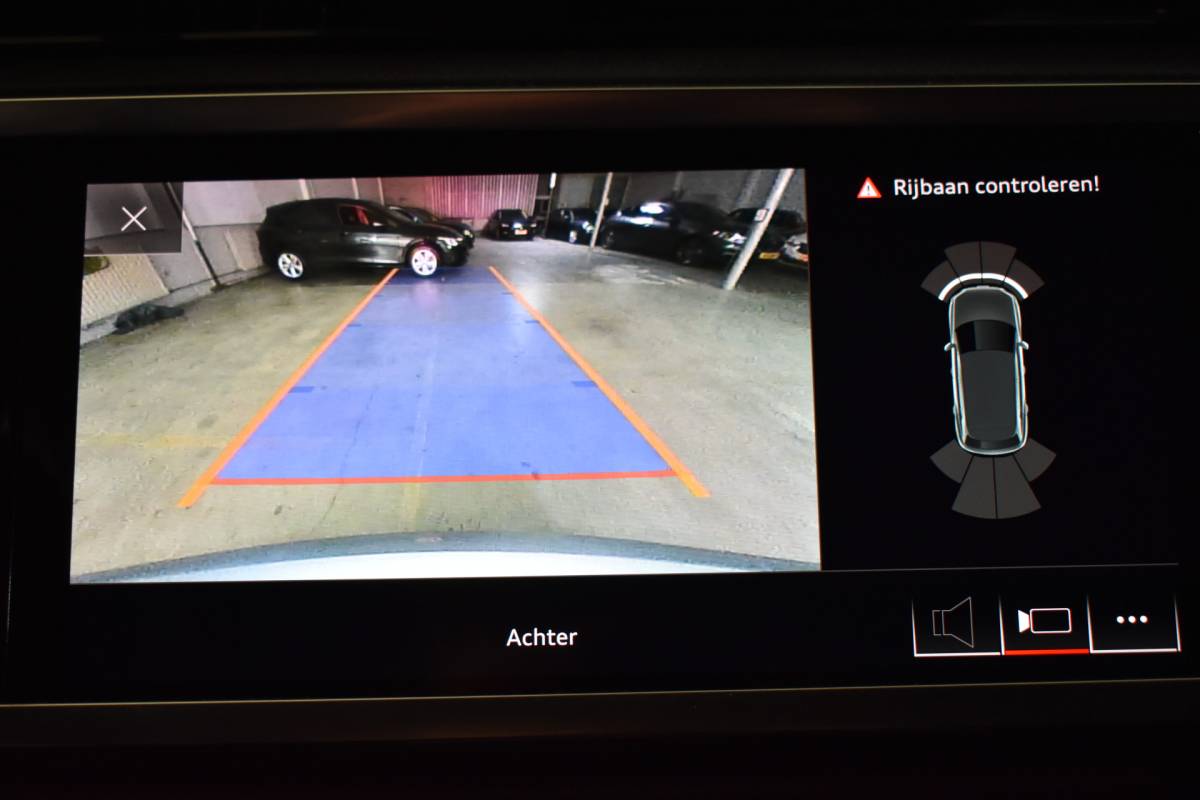 Audi Q3 Audi Q3 45 TFSI 230PK QUATTRO S-TRONIC ADVANCED LEDER/NAVI/CAMERA
