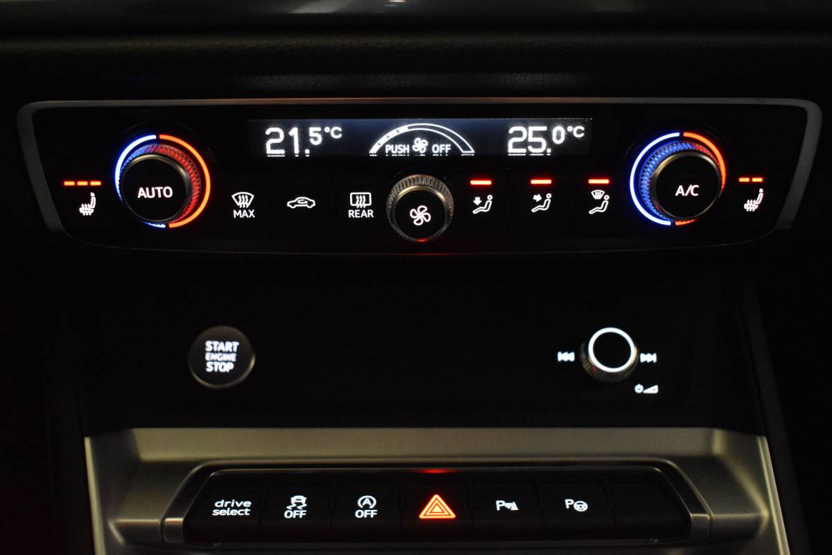 Audi Q3 Audi Q3 45 TFSI 230PK QUATTRO S-TRONIC ADVANCED LEDER/NAVI/CAMERA