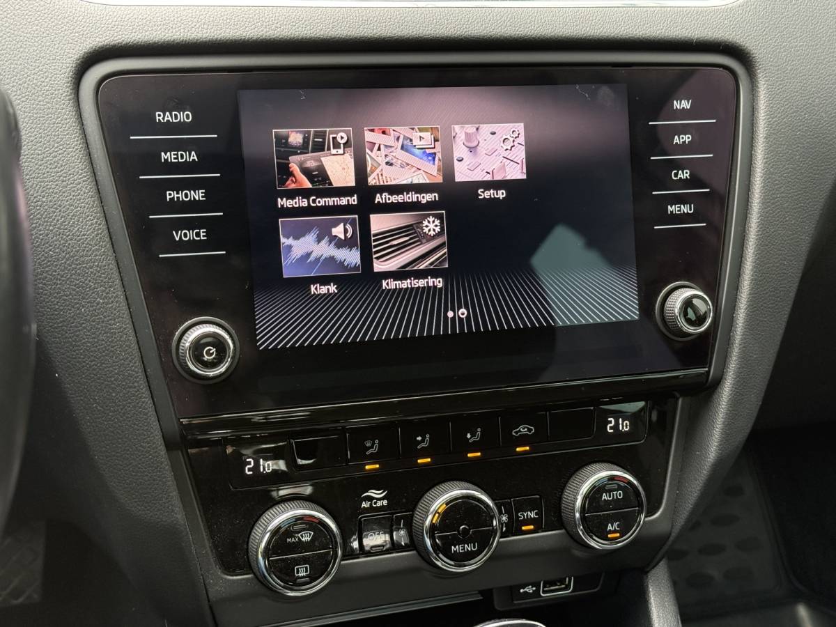Škoda Octavia ŠKODA Octavia BWJ 2019 1.5 TSI 150 PK Greentech Ambition Business AUTOMAAT | TREKHAAK | PANO | CARPLAY + ANDROID | NAVI | CLIMA | CRUISE | LMV | PDC