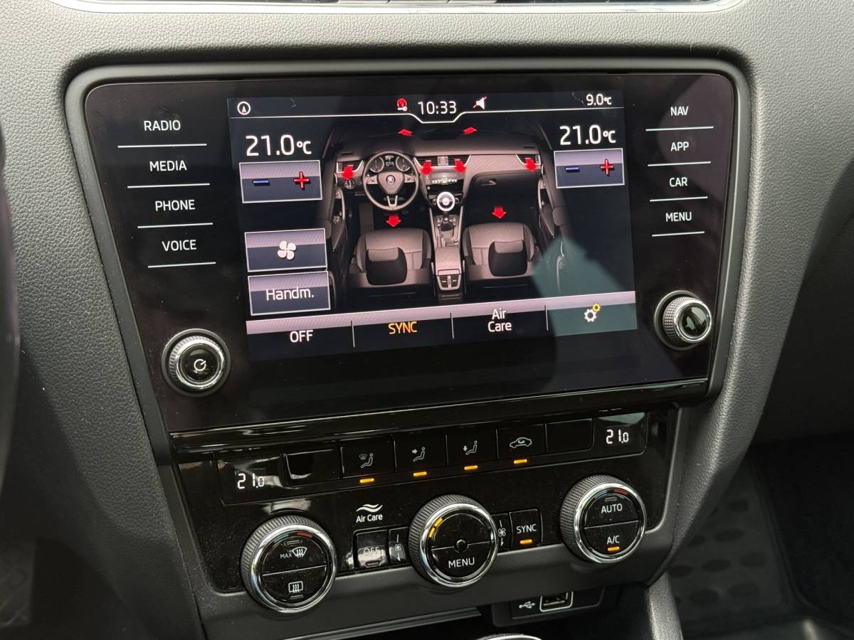 Škoda Octavia ŠKODA Octavia BWJ 2019 1.5 TSI 150 PK Greentech Ambition Business AUTOMAAT | TREKHAAK | PANO | CARPLAY + ANDROID | NAVI | CLIMA | CRUISE | LMV | PDC