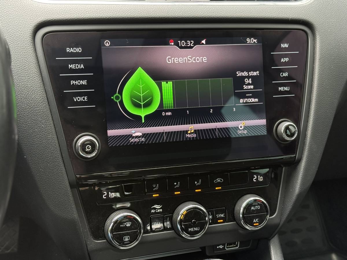 Škoda Octavia ŠKODA Octavia BWJ 2019 1.5 TSI 150 PK Greentech Ambition Business AUTOMAAT | TREKHAAK | PANO | CARPLAY + ANDROID | NAVI | CLIMA | CRUISE | LMV | PDC