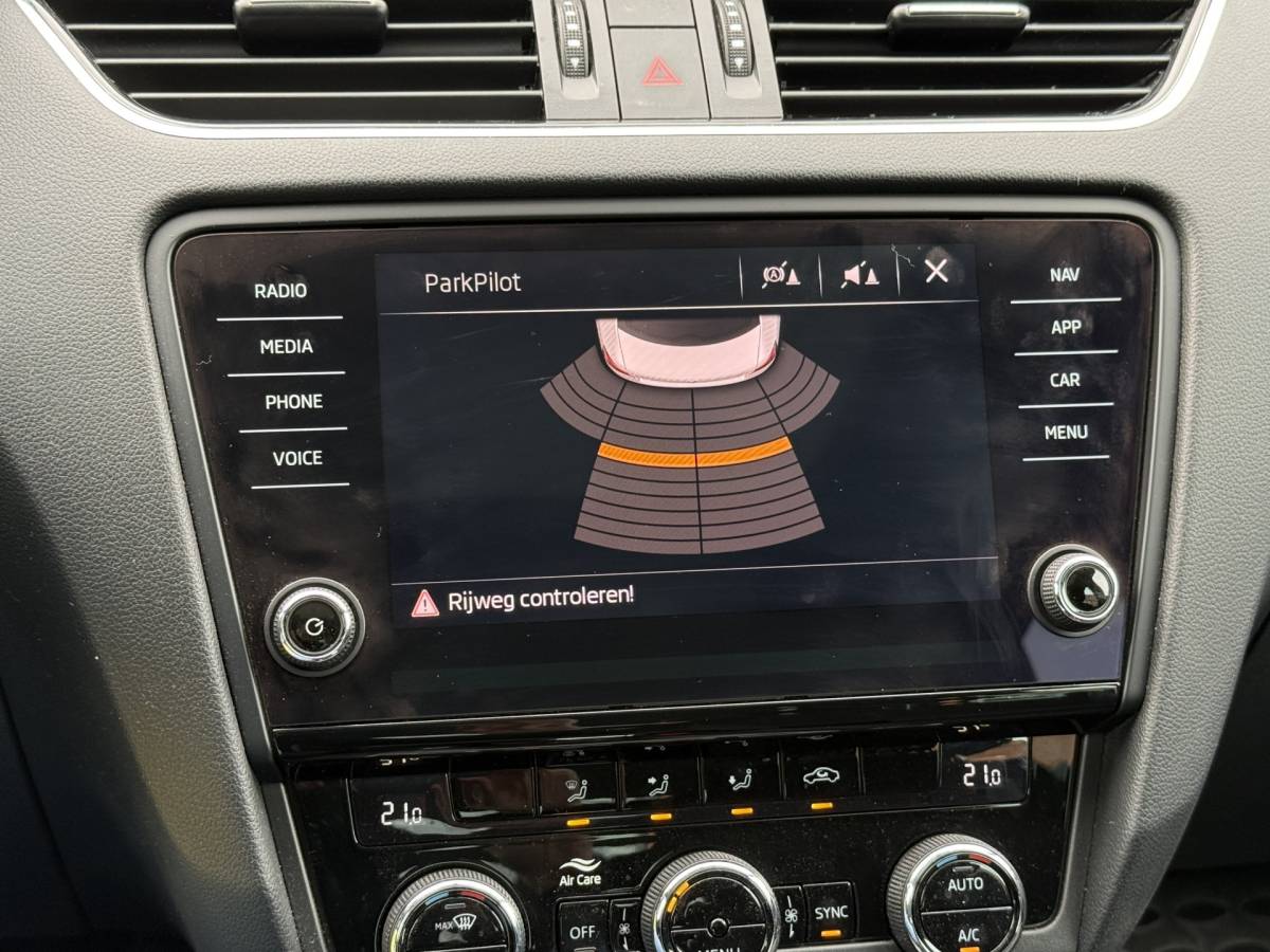 Škoda Octavia ŠKODA Octavia BWJ 2019 1.5 TSI 150 PK Greentech Ambition Business AUTOMAAT | TREKHAAK | PANO | CARPLAY + ANDROID | NAVI | CLIMA | CRUISE | LMV | PDC