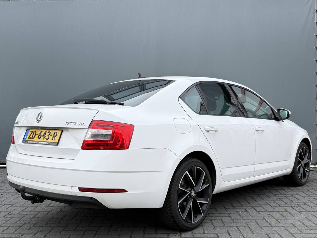 Škoda Octavia ŠKODA Octavia BWJ 2019 1.5 TSI 150 PK Greentech Ambition Business AUTOMAAT | TREKHAAK | PANO | CARPLAY + ANDROID | NAVI | CLIMA | CRUISE | LMV | PDC