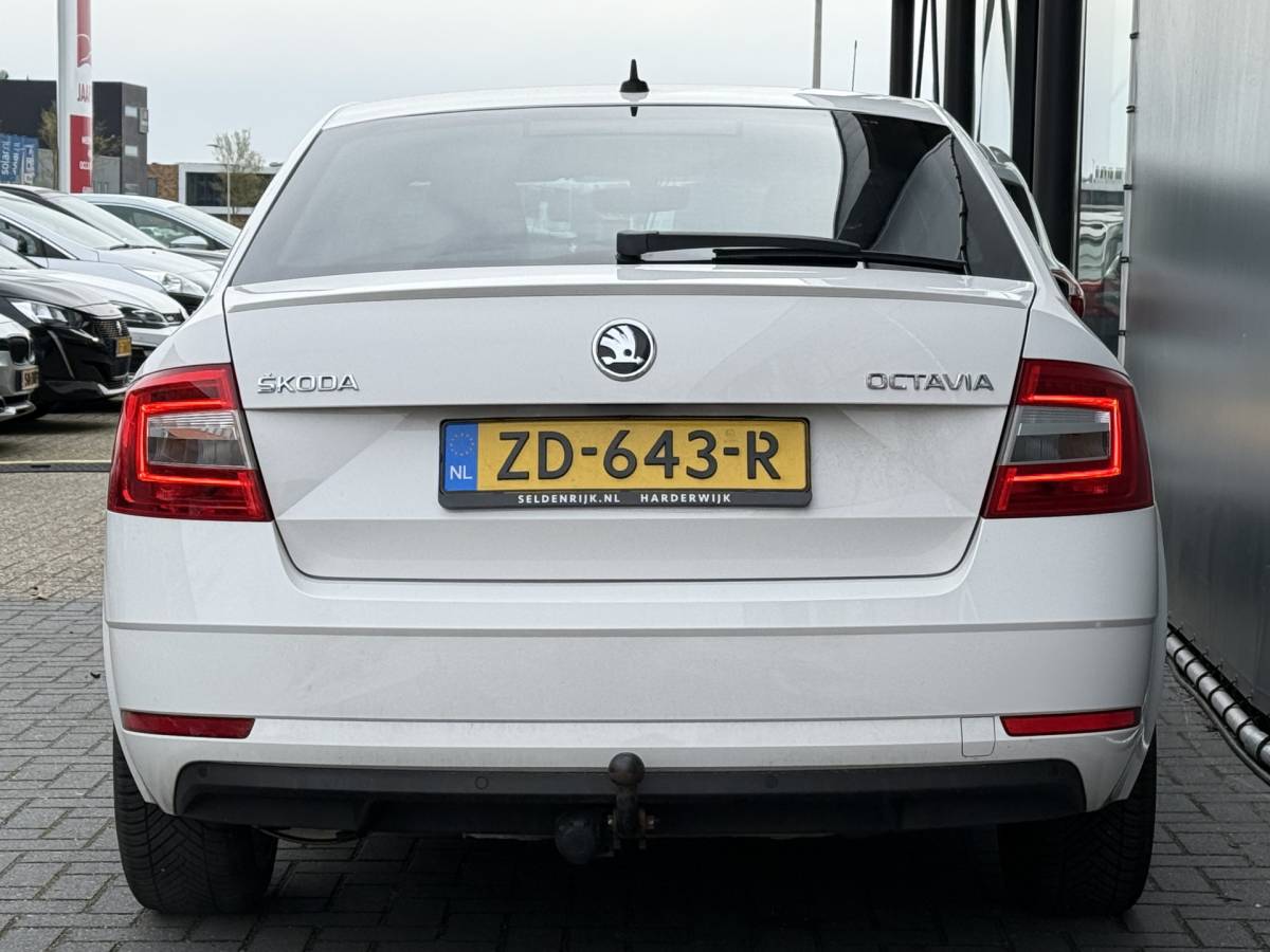 Škoda Octavia ŠKODA Octavia BWJ 2019 1.5 TSI 150 PK Greentech Ambition Business AUTOMAAT | TREKHAAK | PANO | CARPLAY + ANDROID | NAVI | CLIMA | CRUISE | LMV | PDC