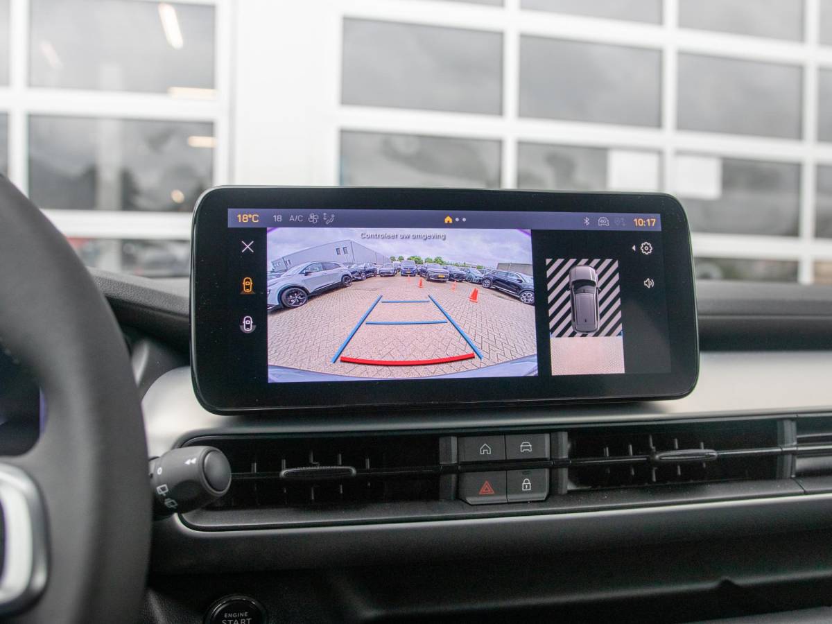 Jeep Avenger Jeep Avenger 1.2 e-Hybrid Black Edition | Infotainment&Conv. Pack | Winter Pack | Bicolore