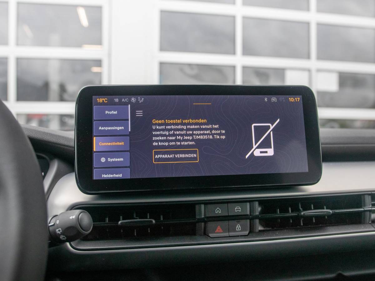 Jeep Avenger Jeep Avenger 1.2 e-Hybrid Black Edition | Infotainment&Conv. Pack | Winter Pack | Bicolore