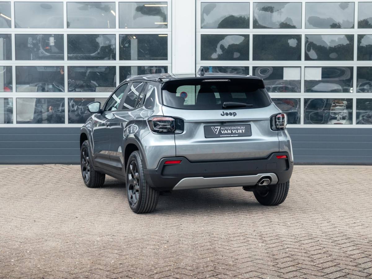 Jeep Avenger Jeep Avenger 1.2 e-Hybrid Black Edition | Infotainment&Conv. Pack | Winter Pack | Bicolore