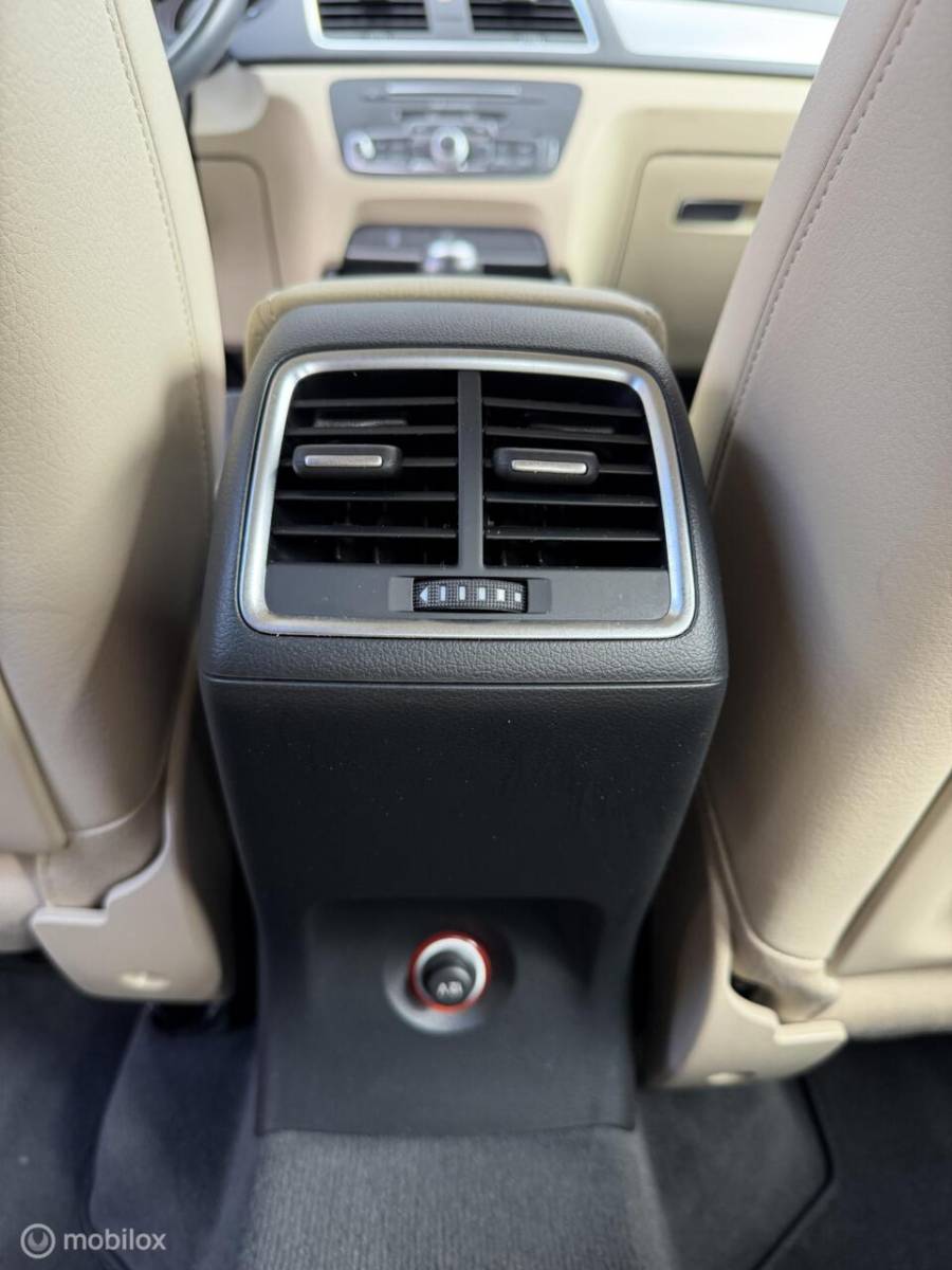 Audi Q3 Audi Q3 1.4 TFSI CoD Sport Pro Line S-Line XENON*NAV*HAAK*PDC