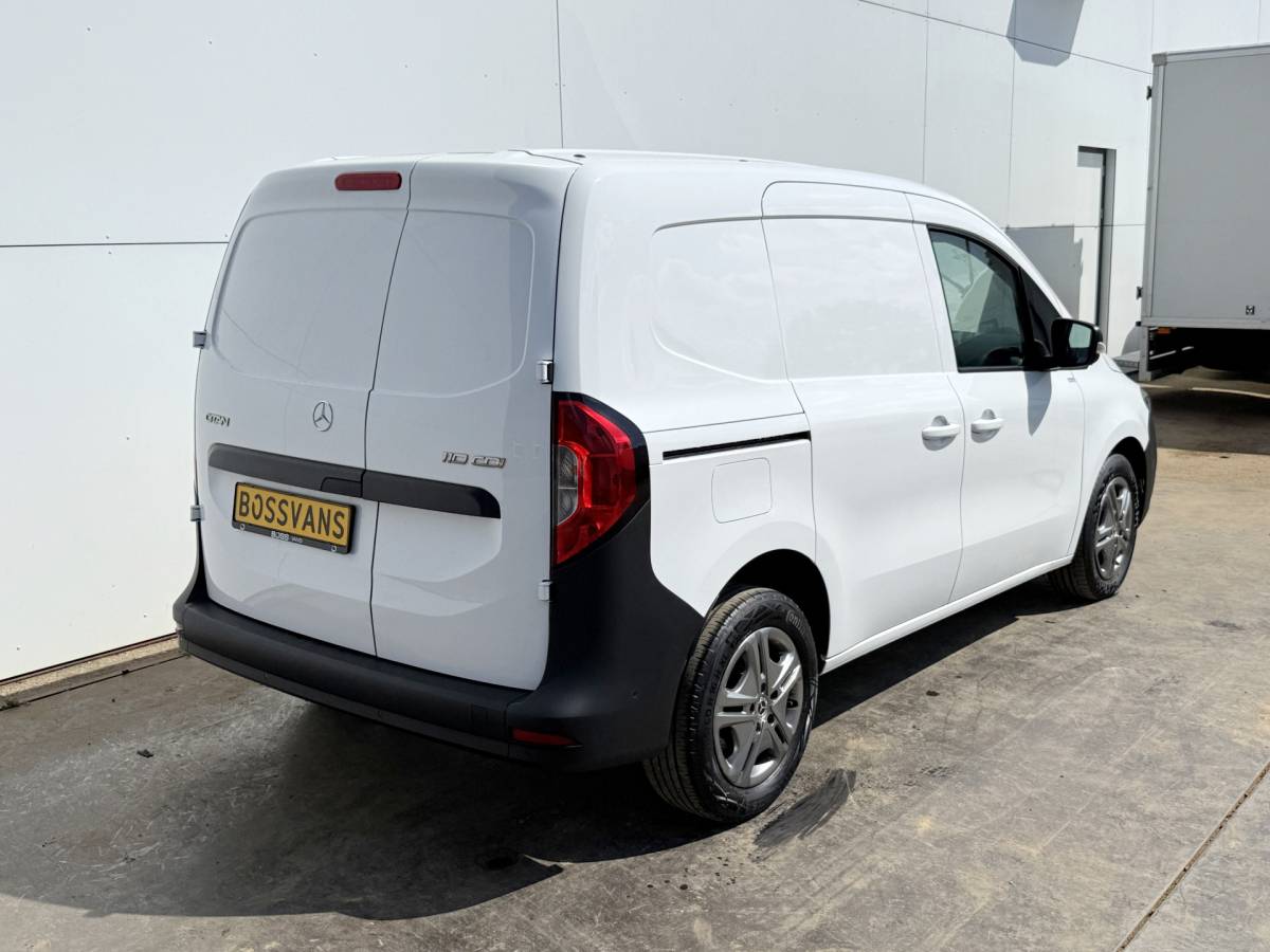 Mercedes-Benz Citan Mercedes-Benz Citan 110 CDI L1 Pro Automaat L1 Airco Carplay Cruise control Stoelverwarming Parkeersensoren voor achter
