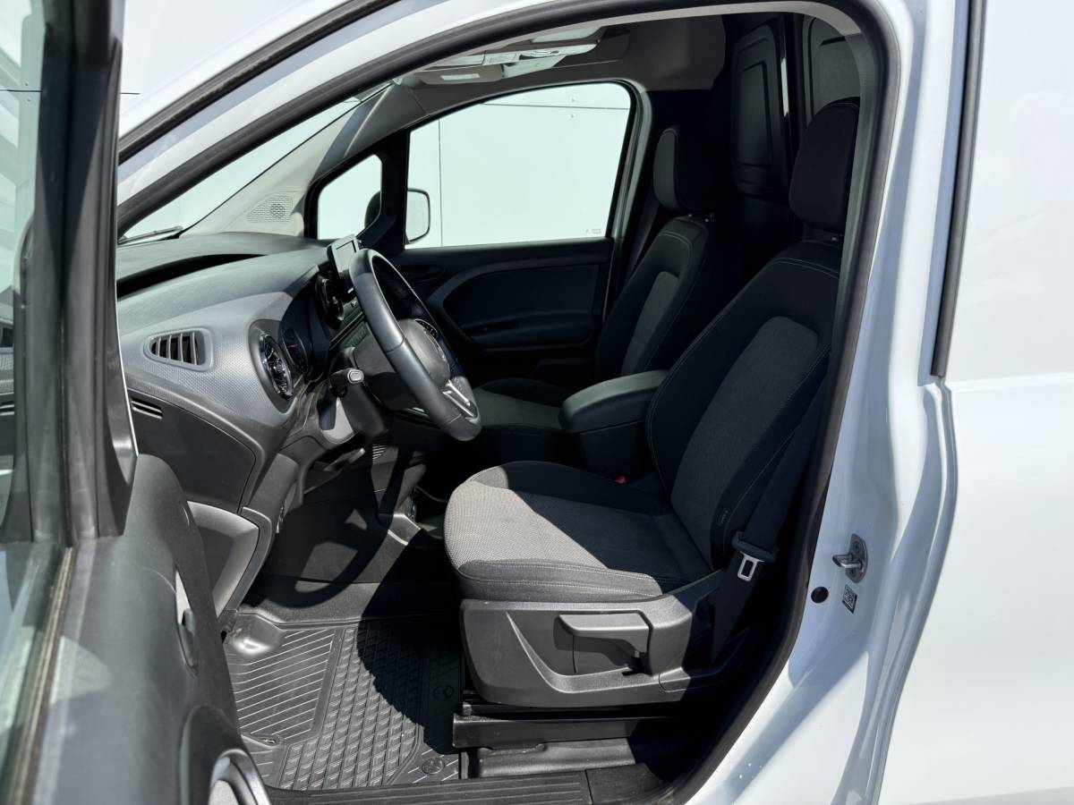 Mercedes-Benz Citan Mercedes-Benz Citan 110 CDI L1 Pro Automaat L1 Airco Carplay Cruise control Stoelverwarming Parkeersensoren voor achter