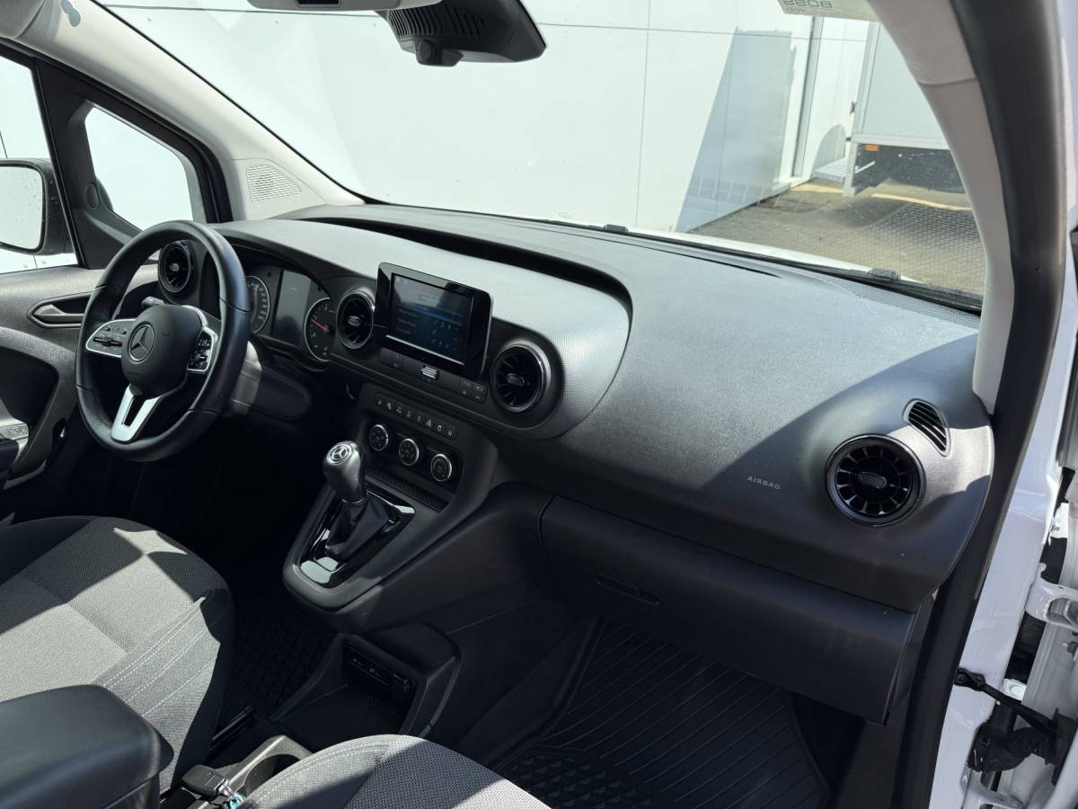 Mercedes-Benz Citan Mercedes-Benz Citan 110 CDI L1 Pro Automaat L1 Airco Carplay Cruise control Stoelverwarming Parkeersensoren voor achter