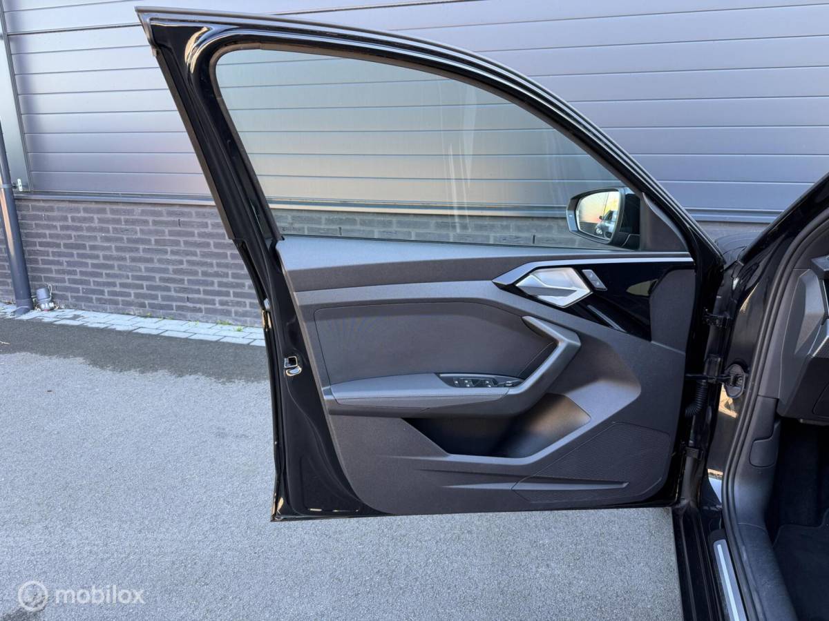 Audi A1 Sportback Audi A1 Sportback 25 TFSI Pro Line 23.000KM! CLIMA*CARPLAY*LED*