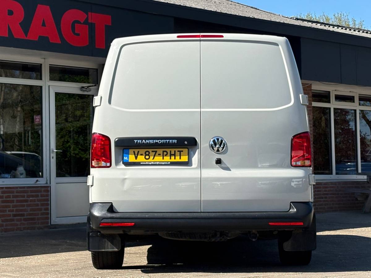 Volkswagen Transporter Volkswagen TRANSPORTER 2.0 TDI L2H1 150PK!|DSG Automaat|cruise control|airco|achteruitrijcamera|apple carplay|drie zitplaatsen