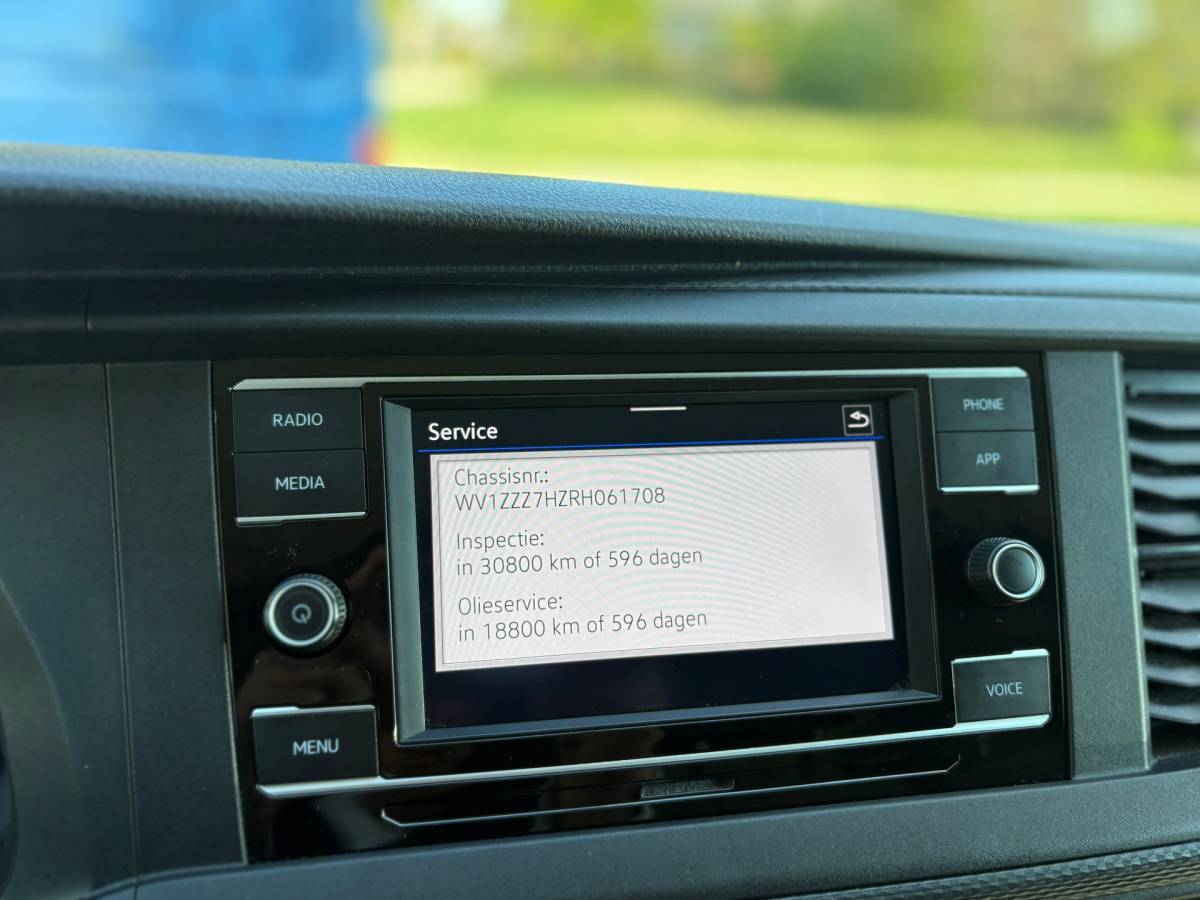 Volkswagen Transporter Volkswagen TRANSPORTER 2.0 TDI L2H1 150PK!|DSG Automaat|cruise control|airco|achteruitrijcamera|apple carplay|drie zitplaatsen