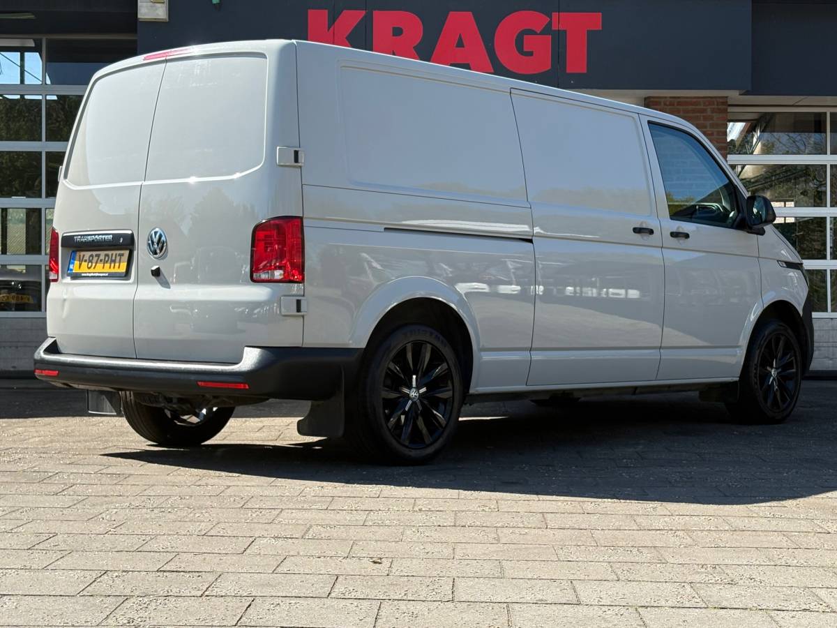 Volkswagen Transporter Volkswagen TRANSPORTER 2.0 TDI L2H1 150PK!|DSG Automaat|cruise control|airco|achteruitrijcamera|apple carplay|drie zitplaatsen