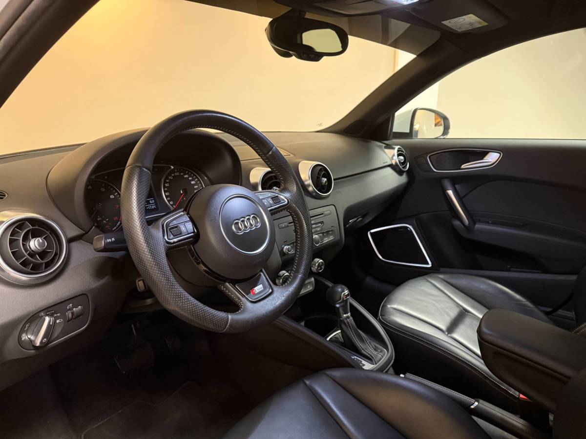 Audi A1 Sportback Audi A1 Sportback 1.4 TFSI Pro Line S *S-Tronic Automaat* Leer|S-Line|Stoelverw.|Cruise|Navi|All-seasons