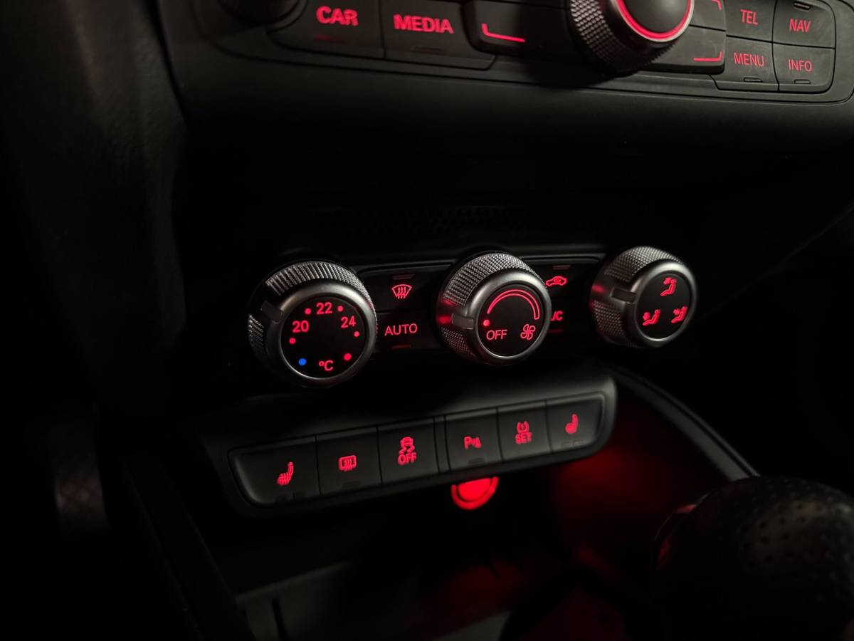 Audi A1 Sportback Audi A1 Sportback 1.4 TFSI Pro Line S *S-Tronic Automaat* Leer|S-Line|Stoelverw.|Cruise|Navi|All-seasons