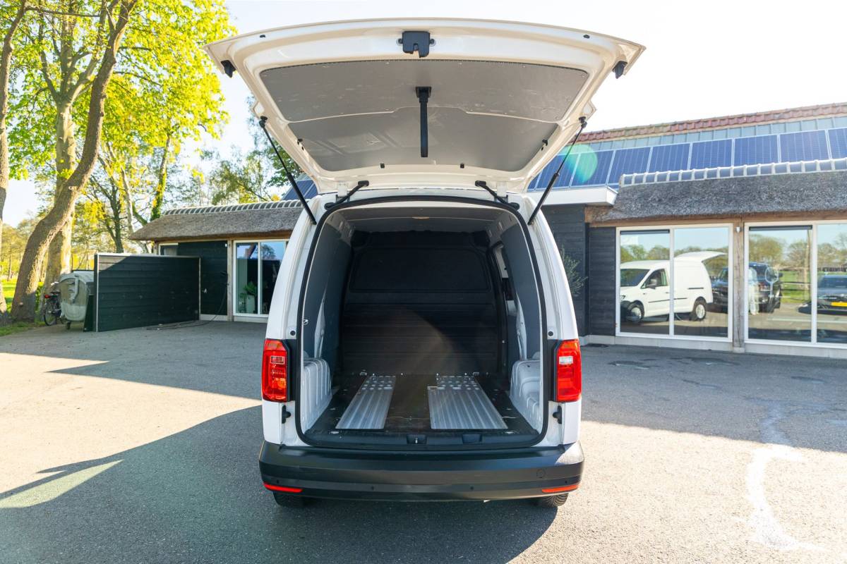 Volkswagen Caddy Volkswagen Caddy 2.0 TDI L2H1 BMT Maxi Highline I klep I Cruise I Clima I NAP I BTW I